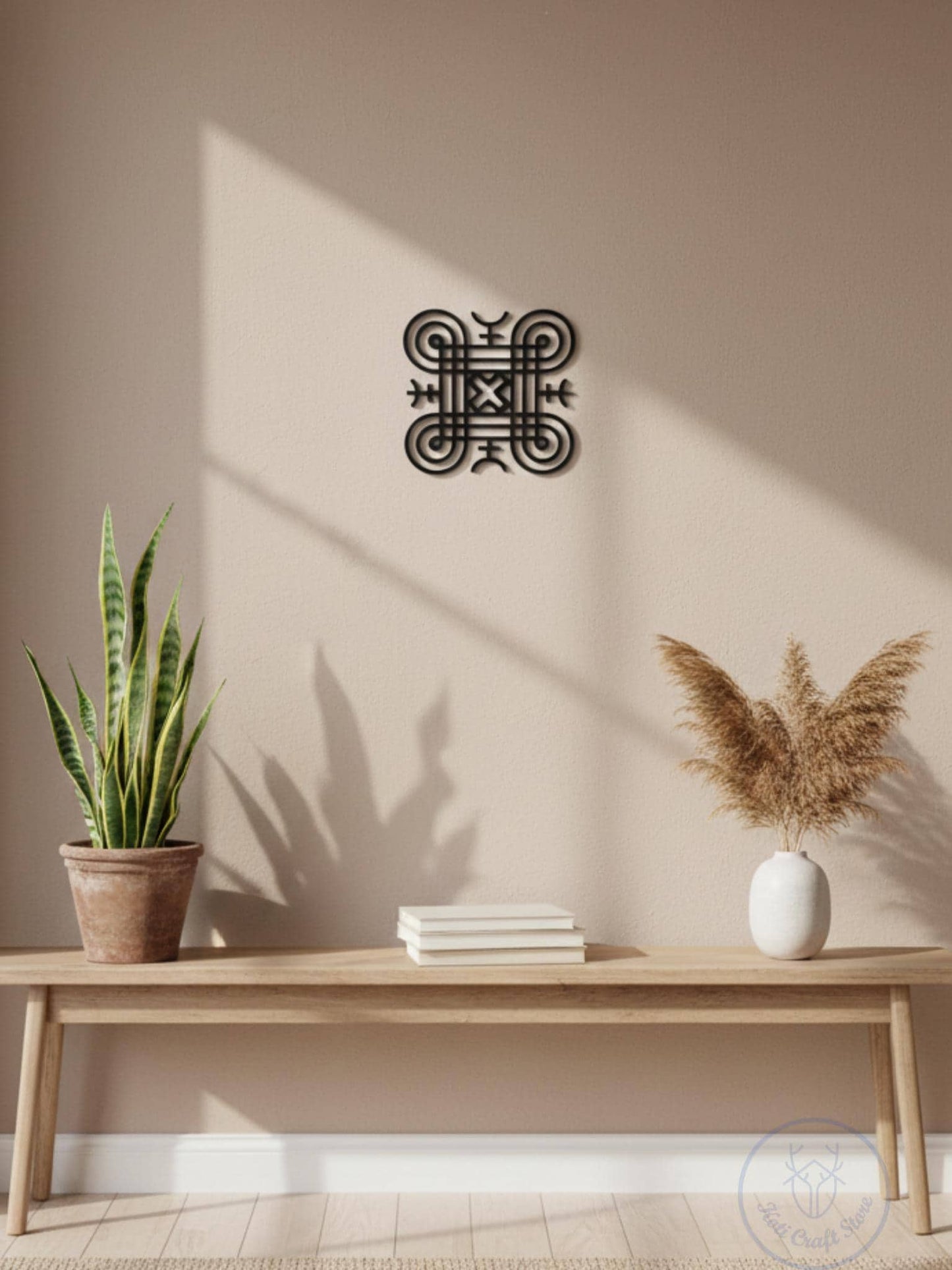 Looped Square Wall Decor Protection Symbol, Hannunvaakuna, Käpälikkö